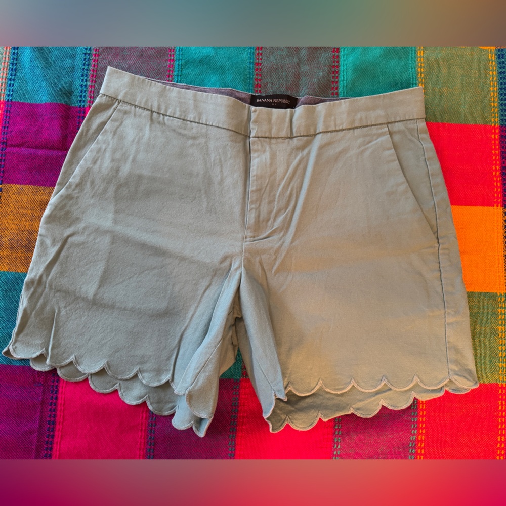 Banana Republic Scalloped Shorts